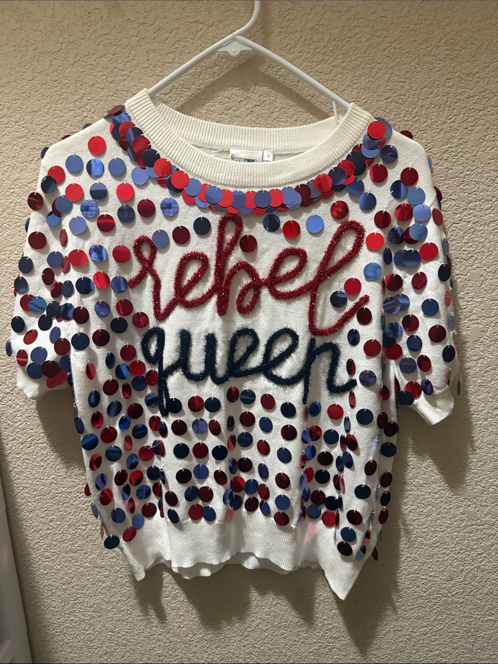 QUEEN OF SPARKLES White 'rebel queen' Sequin Dot Short-Sleeve Sweater
